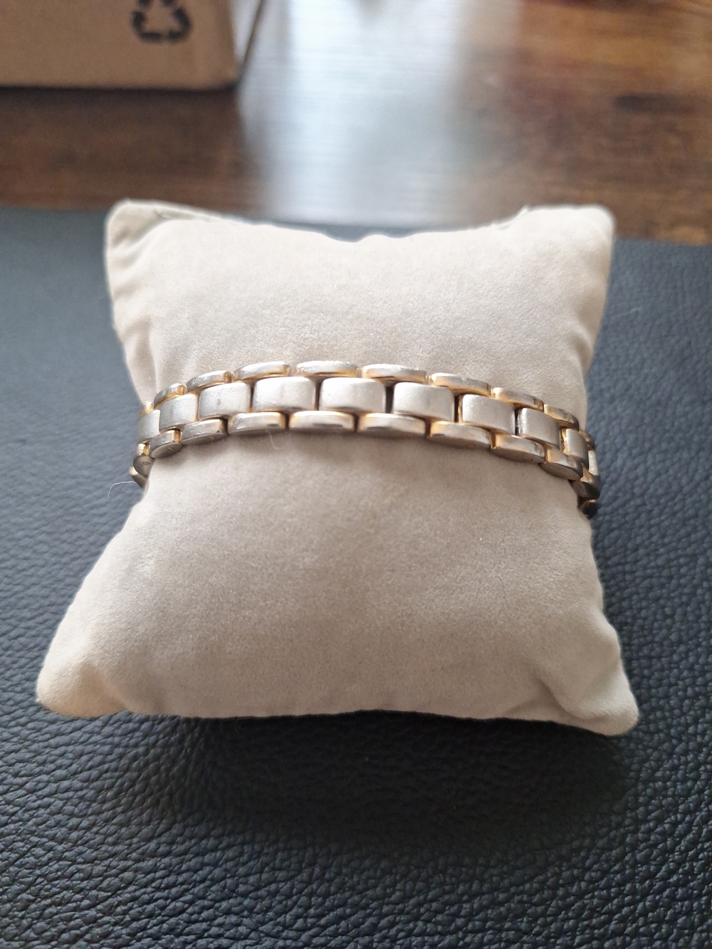 Vintage 8" Magnetic Bracelet Silver Tone No Magnets Good Condition Wearable